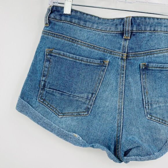 Kendall & Kylie Size 29 Light Wash Cuffed High Rise Denim Shorts - Picture 8 of 8